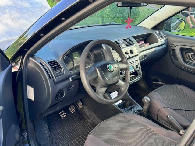 Черный Шкода Фабия, объемом двигателя 1.2 л и пробегом 260 тыс. км за 6150 $, фото 11 на Automoto.ua