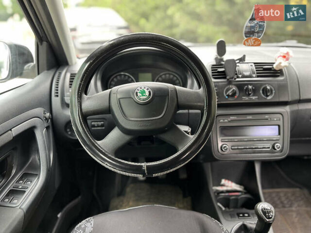 Чорний Шкода Фабія, об'ємом двигуна 1.2 л та пробігом 270 тис. км за 5500 $, фото 9 на Automoto.ua