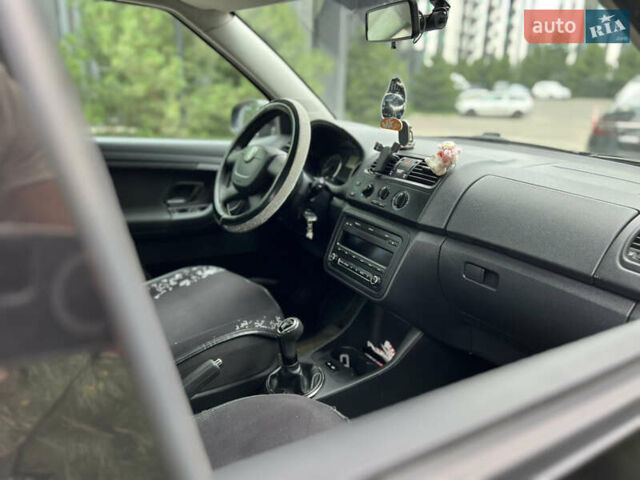 Чорний Шкода Фабія, об'ємом двигуна 1.2 л та пробігом 270 тис. км за 5500 $, фото 6 на Automoto.ua