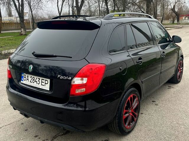 Чорний Шкода Фабія, об'ємом двигуна 1.4 л та пробігом 200 тис. км за 9000 $, фото 4 на Automoto.ua