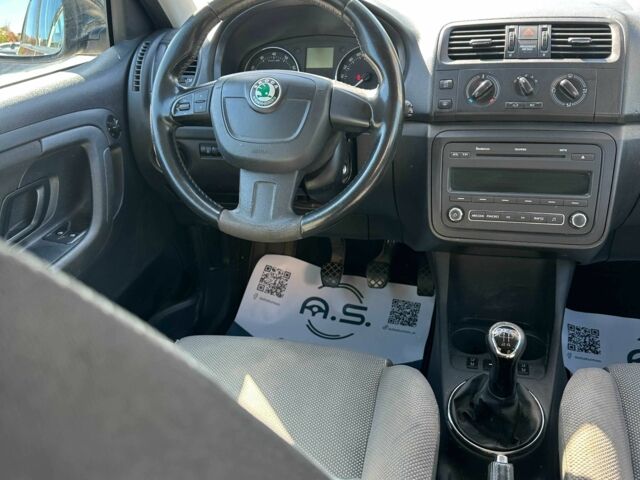 Чорний Шкода Фабія, об'ємом двигуна 1.2 л та пробігом 176 тис. км за 6300 $, фото 6 на Automoto.ua