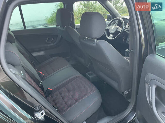 Черный Шкода Фабия, объемом двигателя 1.4 л и пробегом 179 тыс. км за 7750 $, фото 40 на Automoto.ua