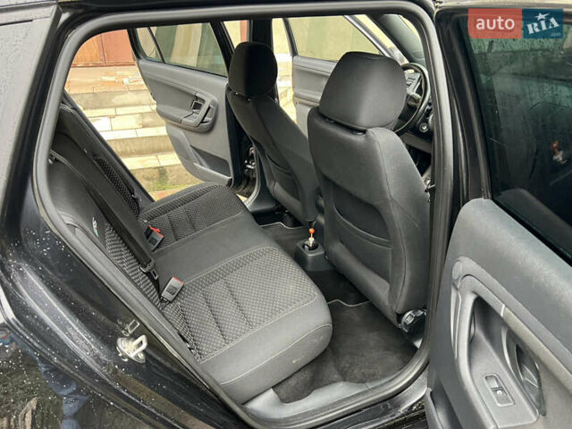 Черный Шкода Фабия, объемом двигателя 1.4 л и пробегом 260 тыс. км за 7277 $, фото 17 на Automoto.ua