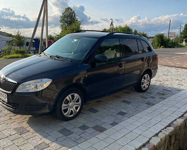 Шкода Фабия 2011 в Долине на Automoto.ua Черный Шкода Фабия, объемом двигателя 1.2 л и пробегом 210 тыс. км за 4500 $, фото 1 на Automoto.ua