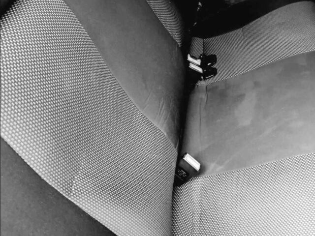 Чорний Шкода Фабія, об'ємом двигуна 0 л та пробігом 240 тис. км за 4300 $, фото 8 на Automoto.ua