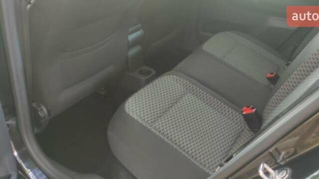 Черный Шкода Фабия, объемом двигателя 1.2 л и пробегом 246 тыс. км за 5300 $, фото 6 на Automoto.ua