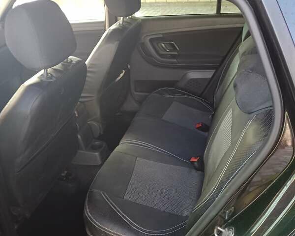 Черный Шкода Фабия, объемом двигателя 1.2 л и пробегом 151 тыс. км за 6500 $, фото 1 на Automoto.ua