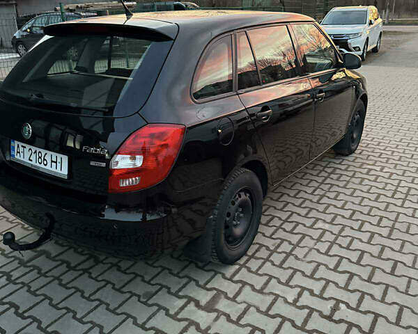 Черный Шкода Фабия, объемом двигателя 1.6 л и пробегом 335 тыс. км за 5000 $, фото 3 на Automoto.ua