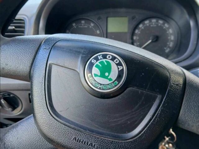 Чорний Шкода Фабія, об'ємом двигуна 0 л та пробігом 240 тис. км за 4300 $, фото 4 на Automoto.ua