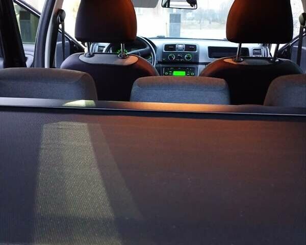 Черный Шкода Фабия, объемом двигателя 1.6 л и пробегом 221 тыс. км за 5350 $, фото 18 на Automoto.ua