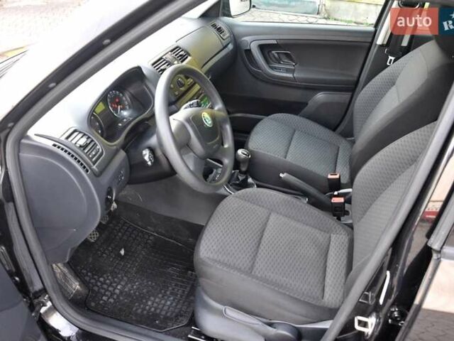 Черный Шкода Фабия, объемом двигателя 1.2 л и пробегом 196 тыс. км за 5700 $, фото 14 на Automoto.ua