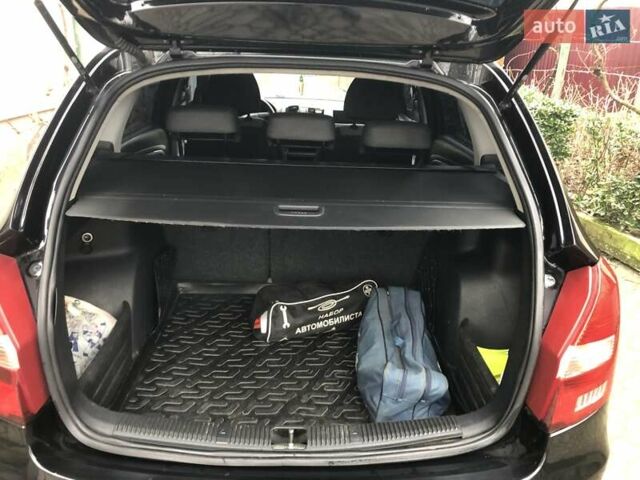 Черный Шкода Фабия, объемом двигателя 1.6 л и пробегом 257 тыс. км за 6000 $, фото 4 на Automoto.ua
