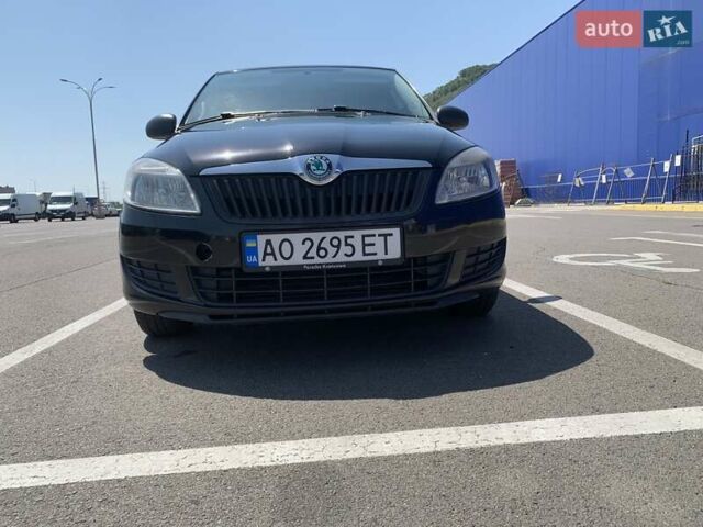 Черный Шкода Фабия, объемом двигателя 1.6 л и пробегом 240 тыс. км за 6000 $, фото 4 на Automoto.ua