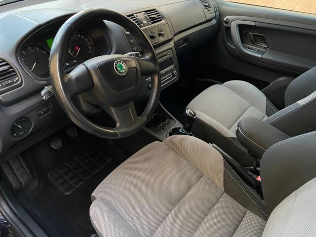 Чорний Шкода Фабія, об'ємом двигуна 0 л та пробігом 239 тис. км за 5900 $, фото 3 на Automoto.ua