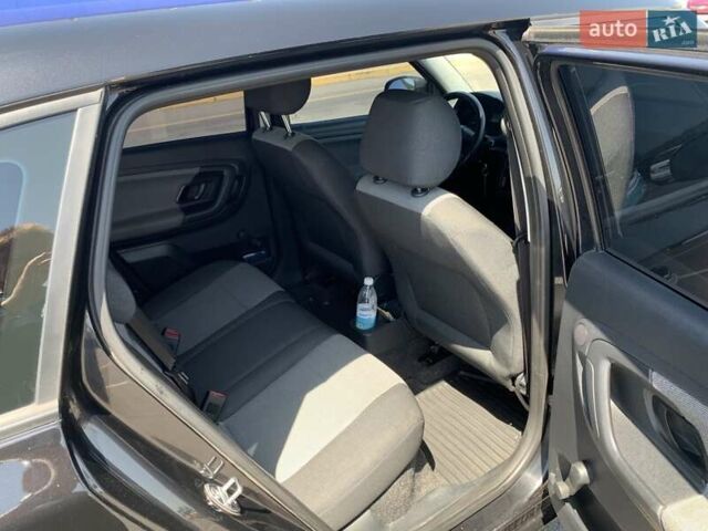 Черный Шкода Фабия, объемом двигателя 1.6 л и пробегом 240 тыс. км за 6000 $, фото 14 на Automoto.ua