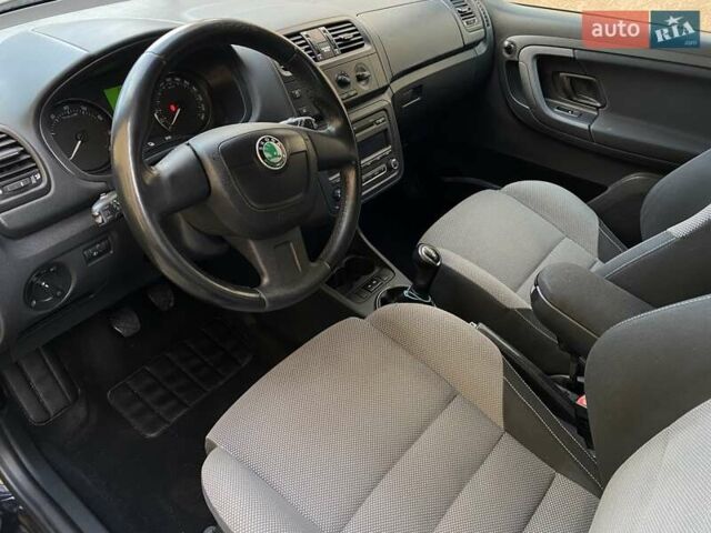 Чорний Шкода Фабія, об'ємом двигуна 1.2 л та пробігом 239 тис. км за 6300 $, фото 4 на Automoto.ua