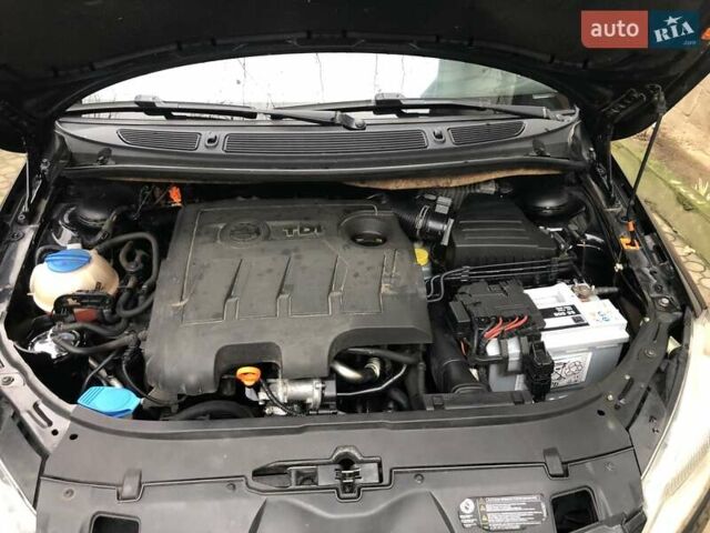 Черный Шкода Фабия, объемом двигателя 1.6 л и пробегом 257 тыс. км за 6000 $, фото 10 на Automoto.ua