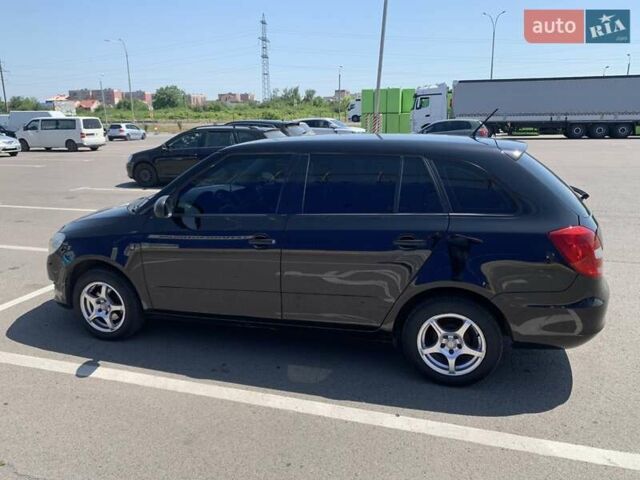 Черный Шкода Фабия, объемом двигателя 1.6 л и пробегом 240 тыс. км за 6000 $, фото 21 на Automoto.ua