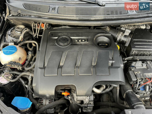 Чорний Шкода Фабія, об'ємом двигуна 1.6 л та пробігом 280 тис. км за 6600 $, фото 11 на Automoto.ua