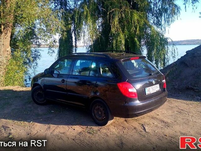 Черный Шкода Фабия, объемом двигателя 1.2 л и пробегом 230 тыс. км за 4500 $, фото 2 на Automoto.ua