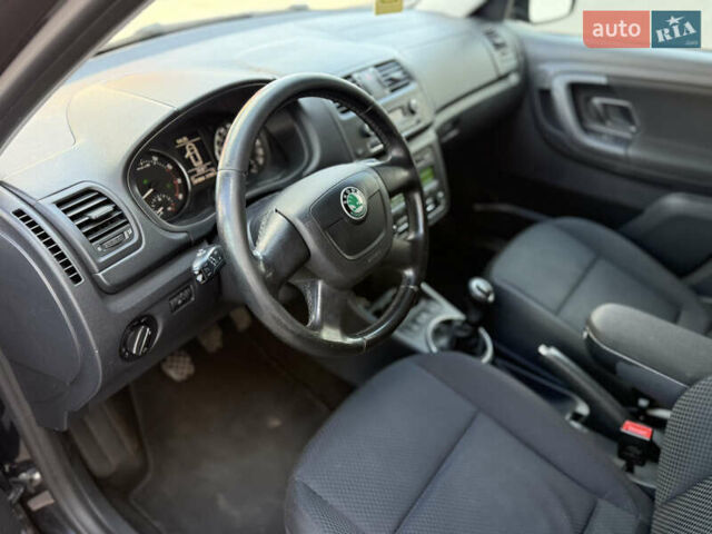 Чорний Шкода Фабія, об'ємом двигуна 1.2 л та пробігом 207 тис. км за 5450 $, фото 15 на Automoto.ua