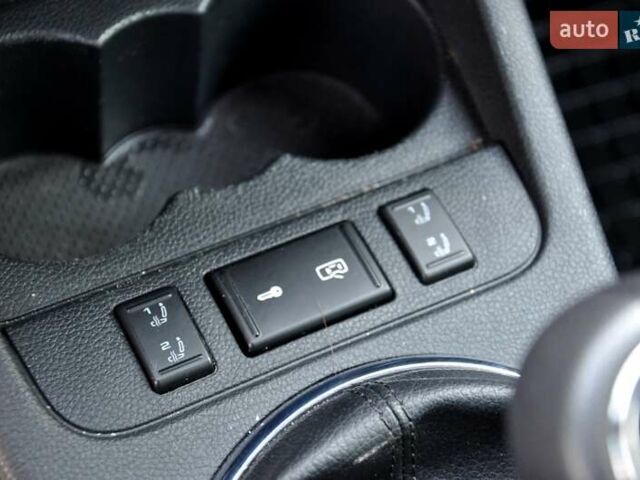 Черный Шкода Фабия, объемом двигателя 1.2 л и пробегом 196 тыс. км за 5700 $, фото 28 на Automoto.ua