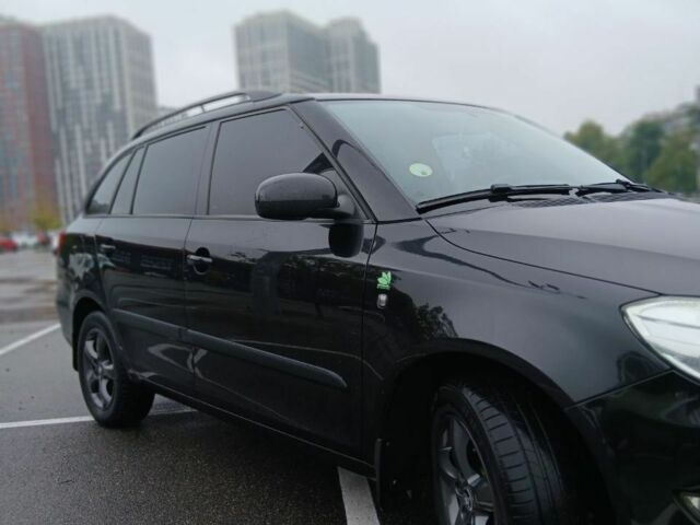 Черный Шкода Фабия, объемом двигателя 1.2 л и пробегом 226 тыс. км за 6100 $, фото 2 на Automoto.ua