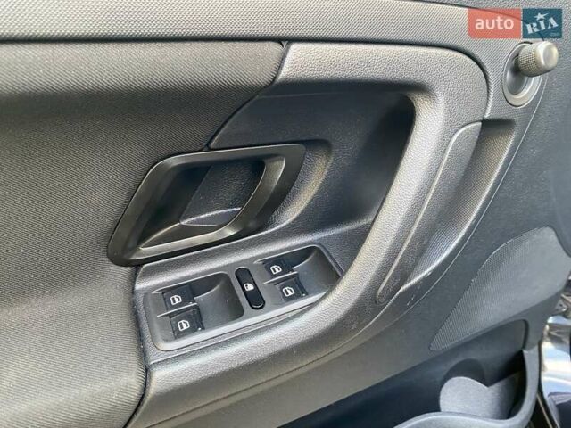 Чорний Шкода Фабія, об'ємом двигуна 1.2 л та пробігом 239 тис. км за 6300 $, фото 5 на Automoto.ua