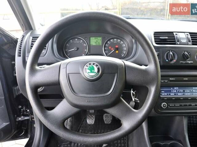 Черный Шкода Фабия, объемом двигателя 1.2 л и пробегом 196 тыс. км за 5700 $, фото 36 на Automoto.ua