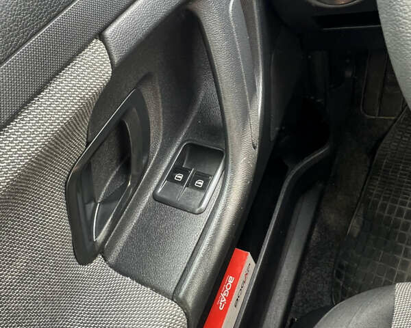 Чорний Шкода Фабія, об'ємом двигуна 0 л та пробігом 139 тис. км за 6100 $, фото 36 на Automoto.ua