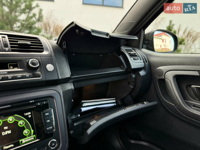 Чорний Шкода Фабія, об'ємом двигуна 1.4 л та пробігом 203 тис. км за 8599 $, фото 22 на Automoto.ua