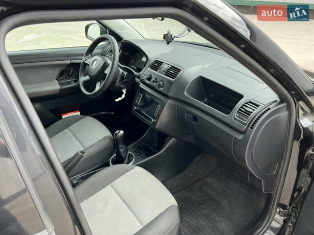 Черный Шкода Фабия, объемом двигателя 0 л и пробегом 139 тыс. км за 5700 $, фото 20 на Automoto.ua