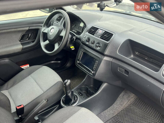 Черный Шкода Фабия, объемом двигателя 0 л и пробегом 139 тыс. км за 5600 $, фото 31 на Automoto.ua