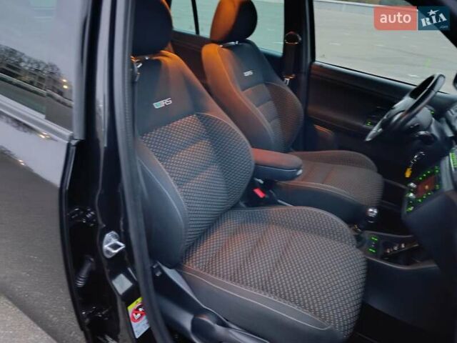 Черный Шкода Фабия, объемом двигателя 1.4 л и пробегом 203 тыс. км за 10500 $, фото 15 на Automoto.ua