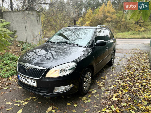 Черный Шкода Фабия, объемом двигателя 1.6 л и пробегом 296 тыс. км за 5000 $, фото 2 на Automoto.ua