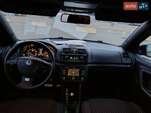 Черный Шкода Фабия, объемом двигателя 1.4 л и пробегом 203 тыс. км за 10500 $, фото 25 на Automoto.ua