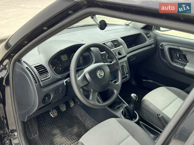 Черный Шкода Фабия, объемом двигателя 0 л и пробегом 139 тыс. км за 5700 $, фото 23 на Automoto.ua