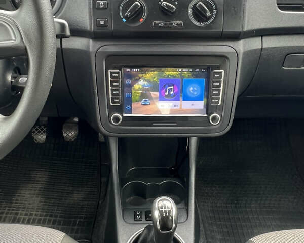 Черный Шкода Фабия, объемом двигателя 0 л и пробегом 139 тыс. км за 5700 $, фото 27 на Automoto.ua