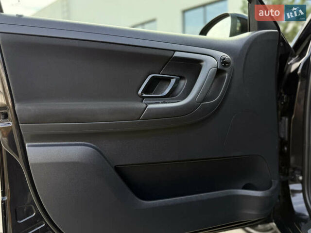 Чорний Шкода Фабія, об'ємом двигуна 1.4 л та пробігом 203 тис. км за 8599 $, фото 13 на Automoto.ua