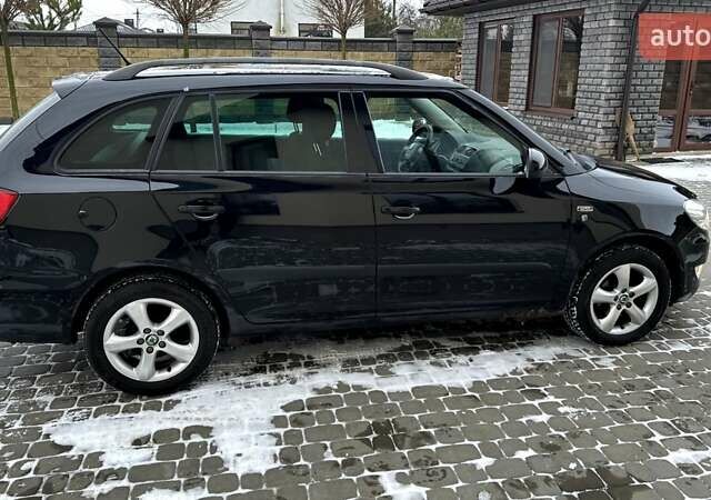 Черный Шкода Фабия, объемом двигателя 0 л и пробегом 200 тыс. км за 5900 $, фото 2 на Automoto.ua