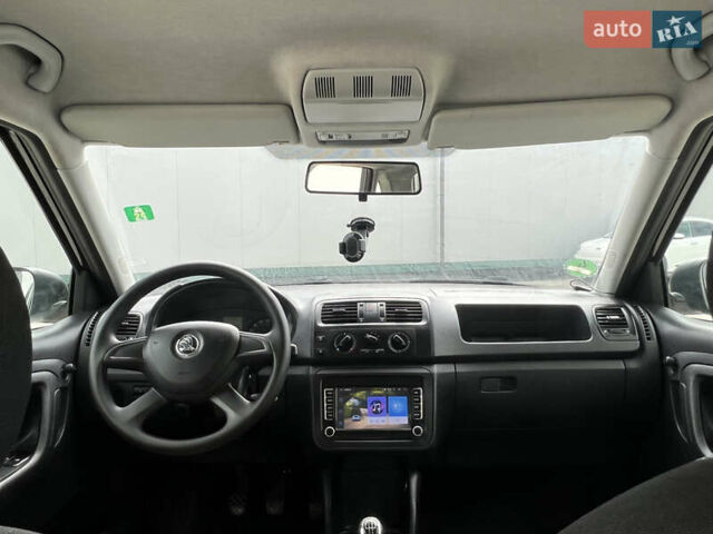 Черный Шкода Фабия, объемом двигателя 0 л и пробегом 139 тыс. км за 5700 $, фото 29 на Automoto.ua