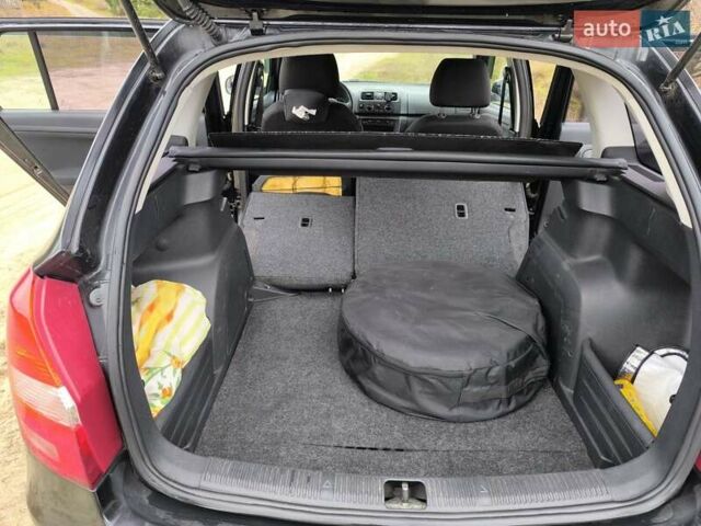 Чорний Шкода Фабія, об'ємом двигуна 1.39 л та пробігом 326 тис. км за 5400 $, фото 15 на Automoto.ua