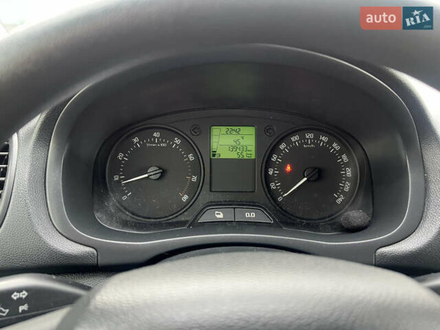 Черный Шкода Фабия, объемом двигателя 0 л и пробегом 139 тыс. км за 5600 $, фото 40 на Automoto.ua