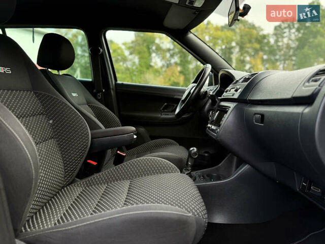 Чорний Шкода Фабія, об'ємом двигуна 1.4 л та пробігом 203 тис. км за 8599 $, фото 25 на Automoto.ua