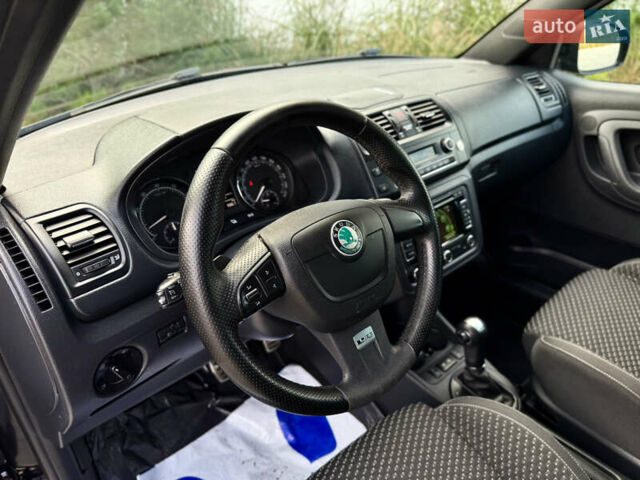 Чорний Шкода Фабія, об'ємом двигуна 1.4 л та пробігом 203 тис. км за 8599 $, фото 15 на Automoto.ua