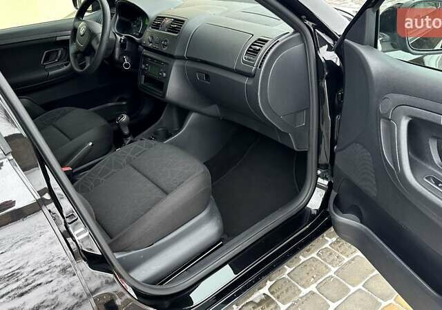 Черный Шкода Фабия, объемом двигателя 0 л и пробегом 200 тыс. км за 5900 $, фото 41 на Automoto.ua