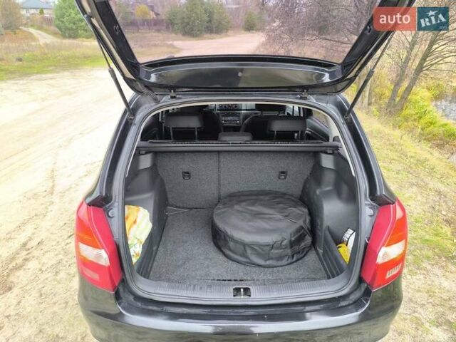 Чорний Шкода Фабія, об'ємом двигуна 1.39 л та пробігом 326 тис. км за 5400 $, фото 14 на Automoto.ua