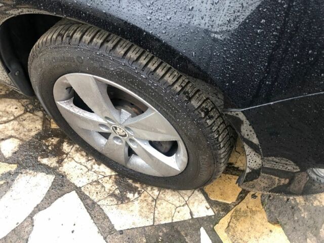 Чорний Шкода Фабія, об'ємом двигуна 1.6 л та пробігом 120 тис. км за 3000 $, фото 10 на Automoto.ua