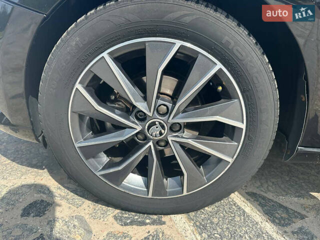 Черный Шкода Фабия, объемом двигателя 1.4 л и пробегом 293 тыс. км за 8200 $, фото 6 на Automoto.ua