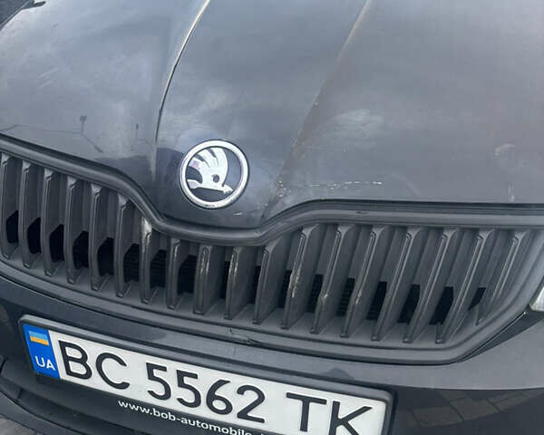 Черный Шкода Фабия, объемом двигателя 1 л и пробегом 215 тыс. км за 6300 $, фото 8 на Automoto.ua